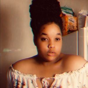 Meet your Posher, Alisha